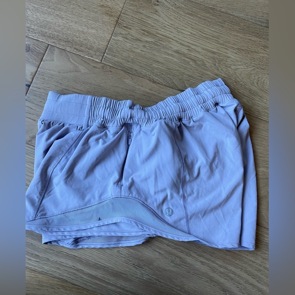๐ Lululemon ๐ Hotty Hot LR Shorts ๐ Size 8 - Picture 10 of 10
